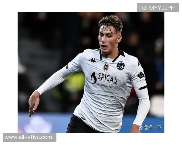 维耶里称霍伊伦有潜力跻身世界前五中锋皮奥更像托尼非自己