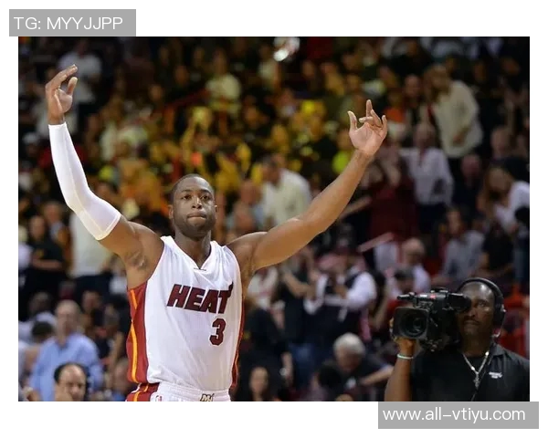 韦德为大通银行拍摄广告宣传照展现超凡魅力引发热议